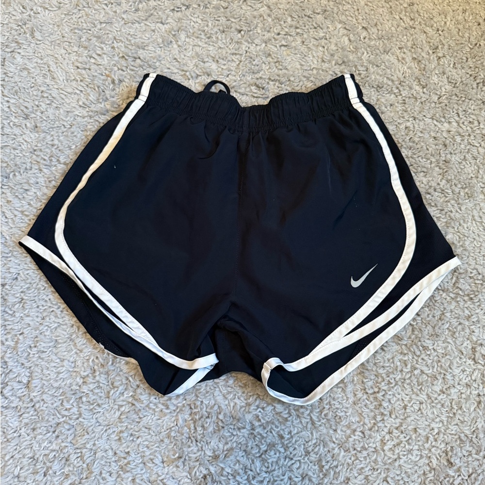 Nike Black Athletic Shorts with Moisture-Wicking Fabric